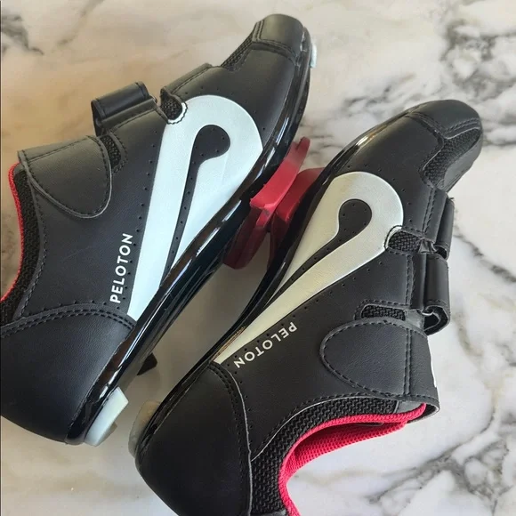 Peloton Black and Red Cycling Shoes - Picture 12 of 14